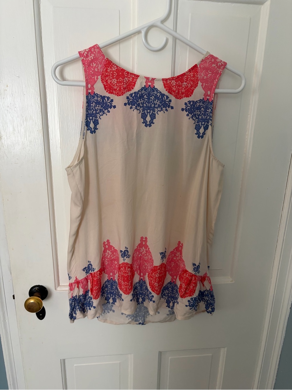 ModCloth size M NWT Women’s Cream Tank Top with Pink and Blue Print